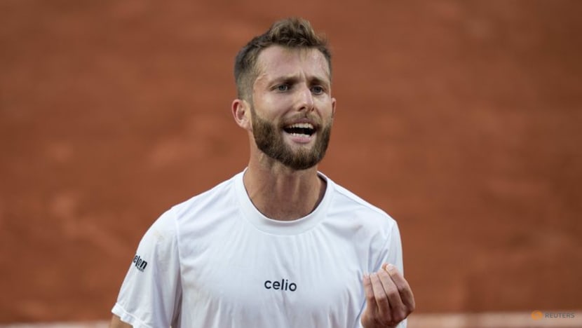 Moutet hits six underarm serves in Mallorca win over Altmaier Moutet hits six underarm serves in Mallorca win over Altmaier