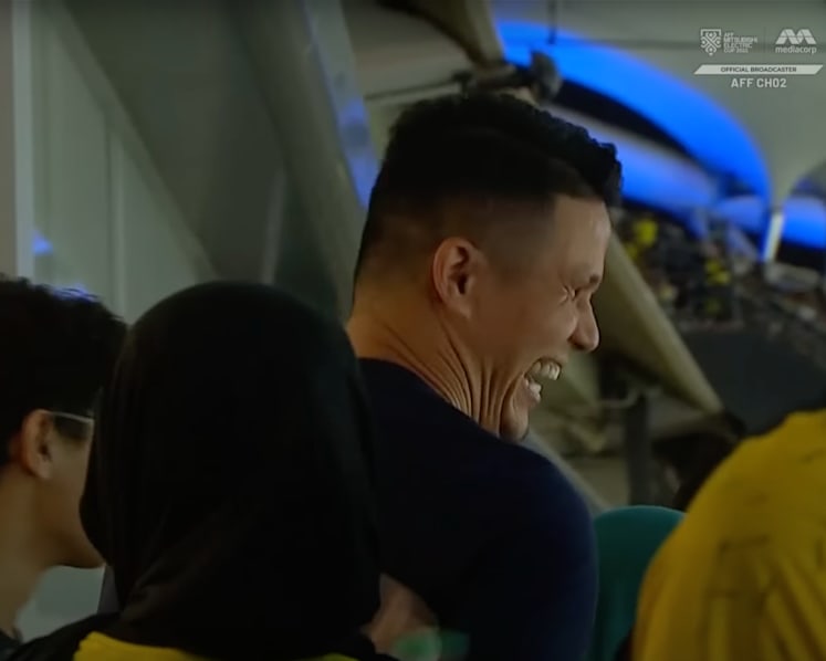 #trending: Retired Lions defender Baihakki Khaizan apologises for 'misunderstanding' after he is seen laughing as Singapore loses AFF Cup match