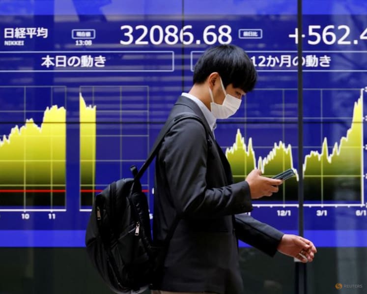 Commentary: Tokyo could win 'not China' global hub status - but it must want it