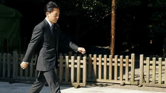 日本农林水产部长参拜靖国神社 纪念二战无条件投降日