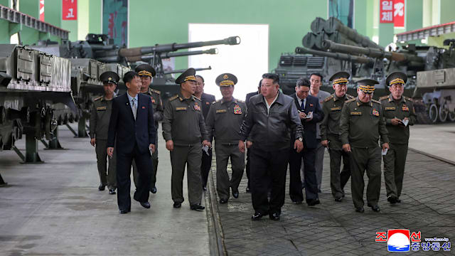 金正恩视察军工企业 了解射程可达首尔武器生产情况