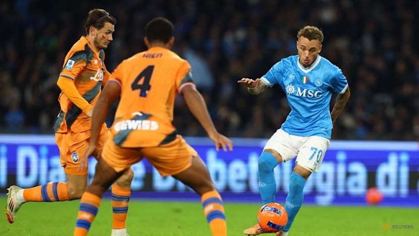 Napoli go top with 3-1 win over Atalanta