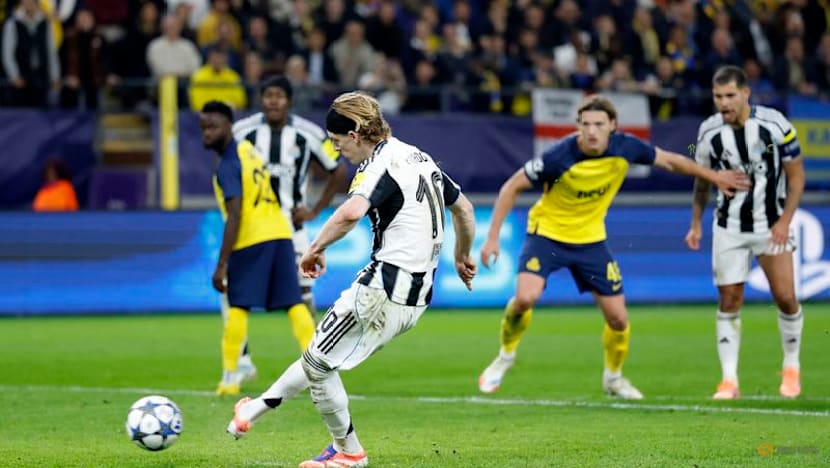 Newcastle collect first Champions League points with 4-0 win