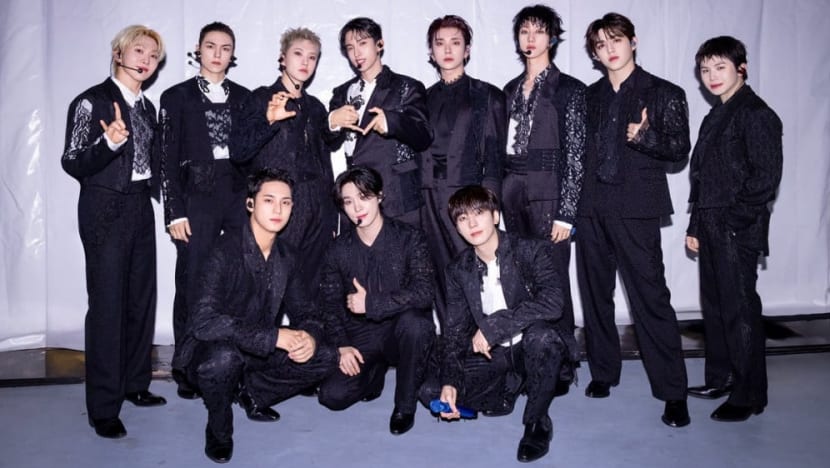 SEVENTEEN kolab dengan Pharrell Williams, tampil di Louis Vuitton show