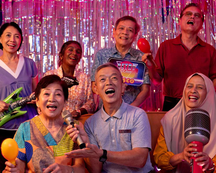 Striking a chord: How one senior builds community  