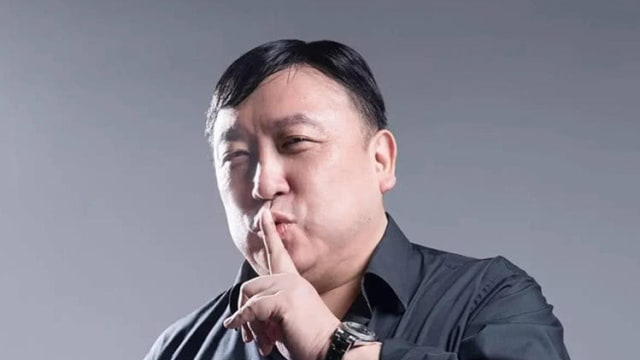 昔日片场女星伸腿调情、肚皮打圈……王晶爆料连连！