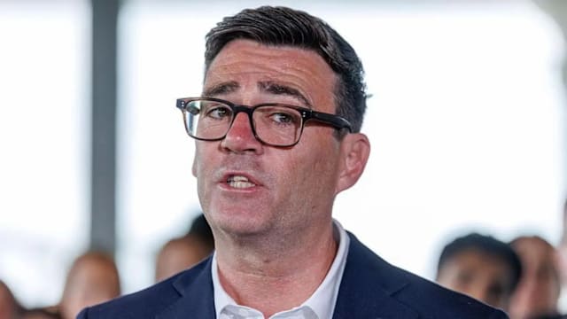 英国新首相将废除数码身份证件 经费转投民生