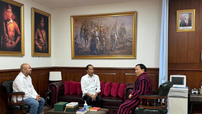 Jokowi lawat Prabowo di hospital, seminggu selepas jalani pembedahan
