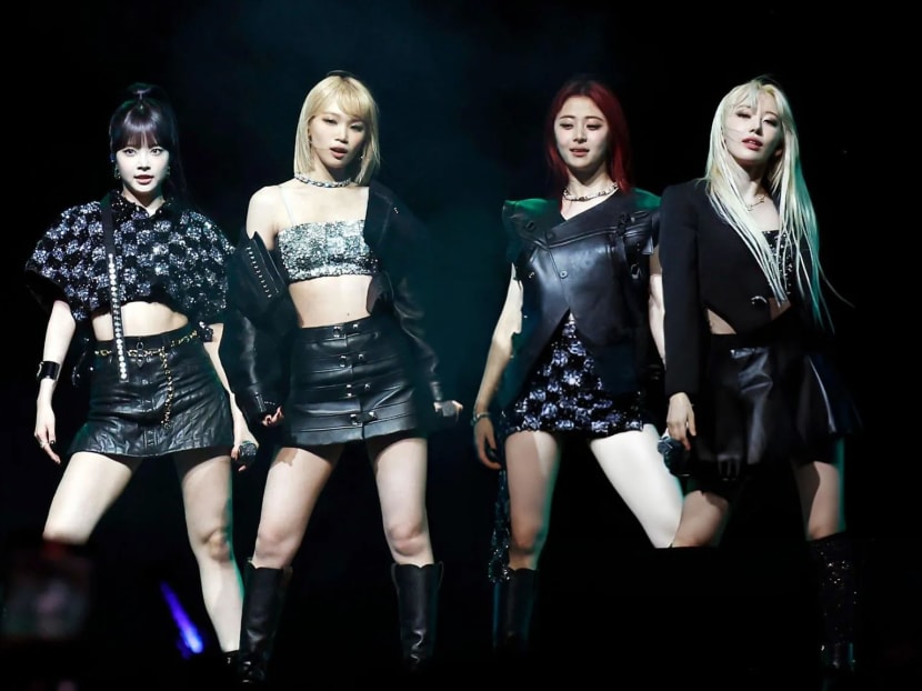K-pop group Le Sserafim's out-of-tune performance at