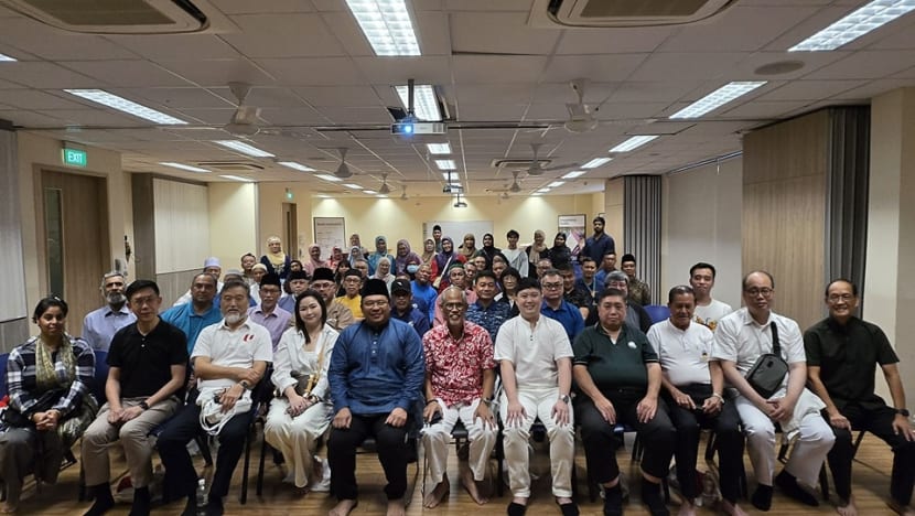 Relawan Melayu/Islam di Tampines dapat latihan untuk hulurkan bantuan lebih baik buat jiran-jiran memerlukan Relawan Melayu/Islam di Tampines dapat latihan untuk hulurkan bantuan lebih baik buat jiran-jiran memerlukan