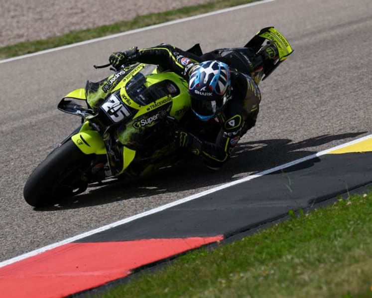Fernandez secures dominant British MotoGP victory