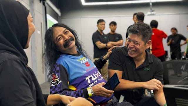 Deliveroo前送餐员转投Grab 总裁陈炳耀亲迎接