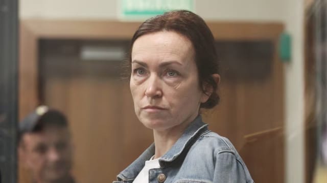 俄法院判一名俄裔美国记者监禁六年半