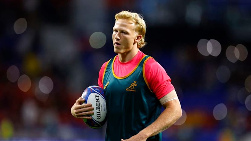 Australia flyhalf Gordon breaks leg, to miss up to two months, report says