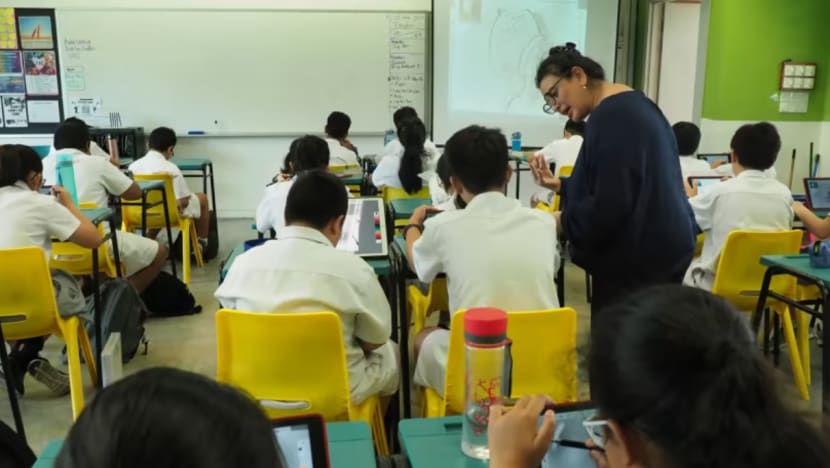 Guru bukan setakat penyedia khidmat kepada ibu bapa tetapi rakan penting dalam pendidikan kanak-kanak Guru bukan setakat penyedia khidmat kepada ibu bapa tetapi rakan penting dalam pendidikan kanak-kanak