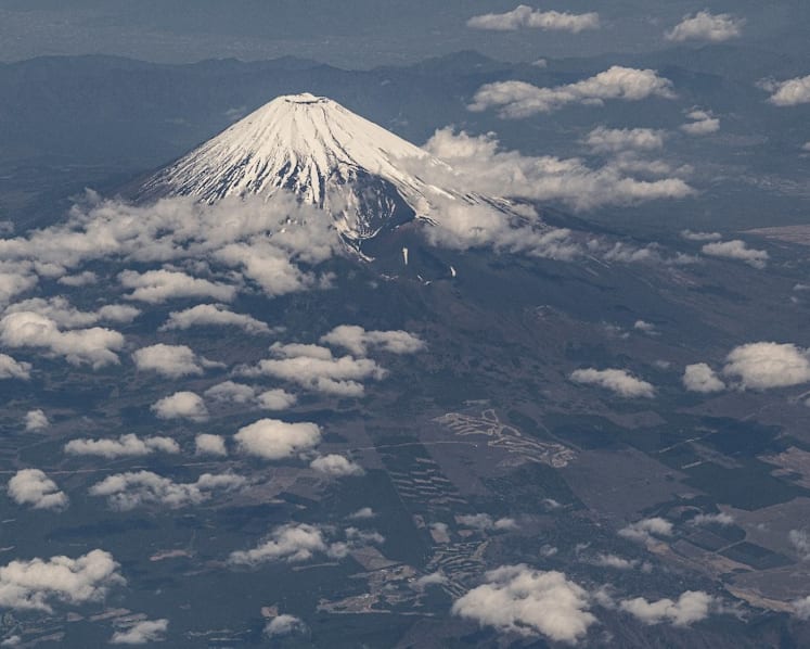 Visitors to Mount Fuji to pay climbing fee of US$14: Report