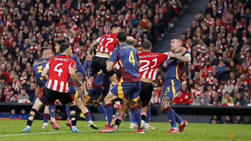 Bilbao knock out 10-man Roma, Lazio reach Europa League quarters