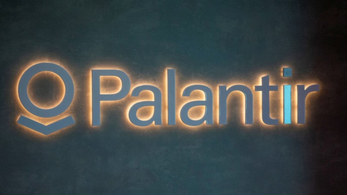 Palantir forecasts 2025 revenue above estimates on AI strength, shares surge