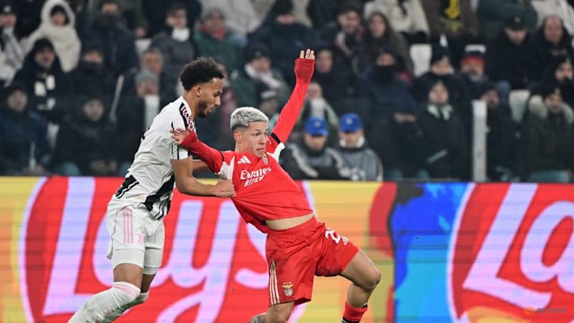 Juventus clinch playoff place with 2-0 win over Benfica