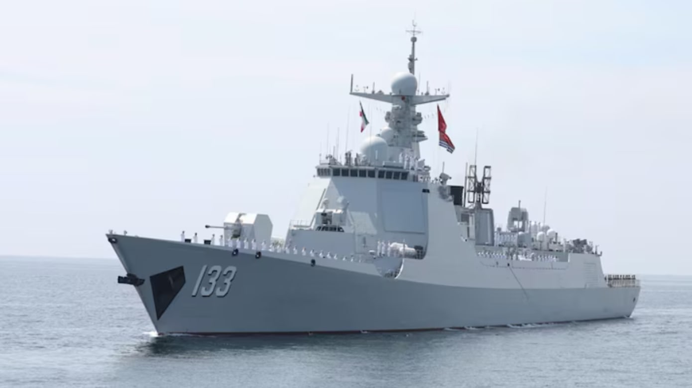 路透社：中国在东亚海域 大规模部署海军舰艇和海警船