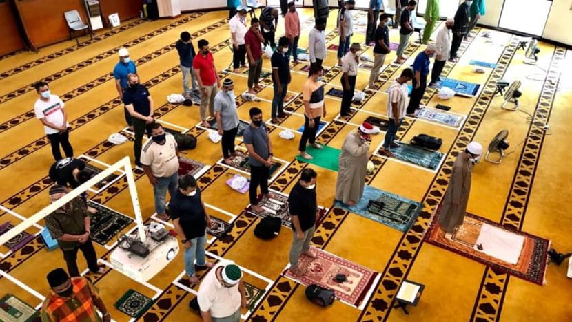 MUIS akan terus berusaha singkatkan tempoh daftar solat Jumaat; Maulid Nabi akan dianjur secara fizikal, kata Masagos MUIS akan terus berusaha singkatkan tempoh daftar solat Jumaat; Maulid Nabi akan dianjur secara fizikal, kata Masagos