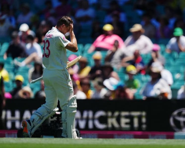 Bangladesh make bright start, Australia 74-4 at lunch in first test