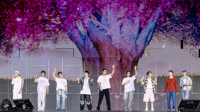 新加坡的夜晚因SEVENTEEN而闪耀　'NEW_' 巡演用超过3小时的盛宴，证明了他们为何是“舞台王者”