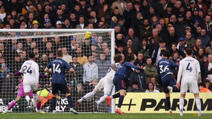 Leaders Arsenal end slump with 4-0 romp at Leeds, Liverpool crush Newcastle