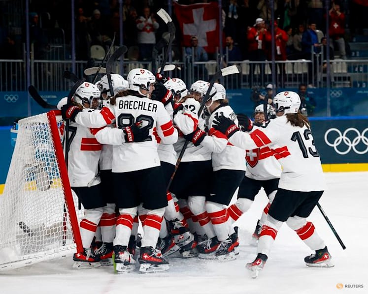 Ice hockey-Switzerland into semis after Muller goal downs Finland