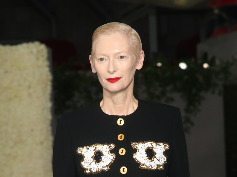 Tilda Swinton Has A Big Collection Of Teeth From Various Film Sets: "I Have A Dental Sphere"