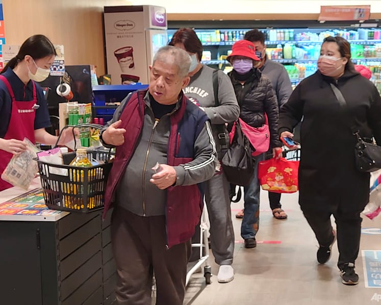 Taiwan drops indoor mask mandate in restaurants, offices
