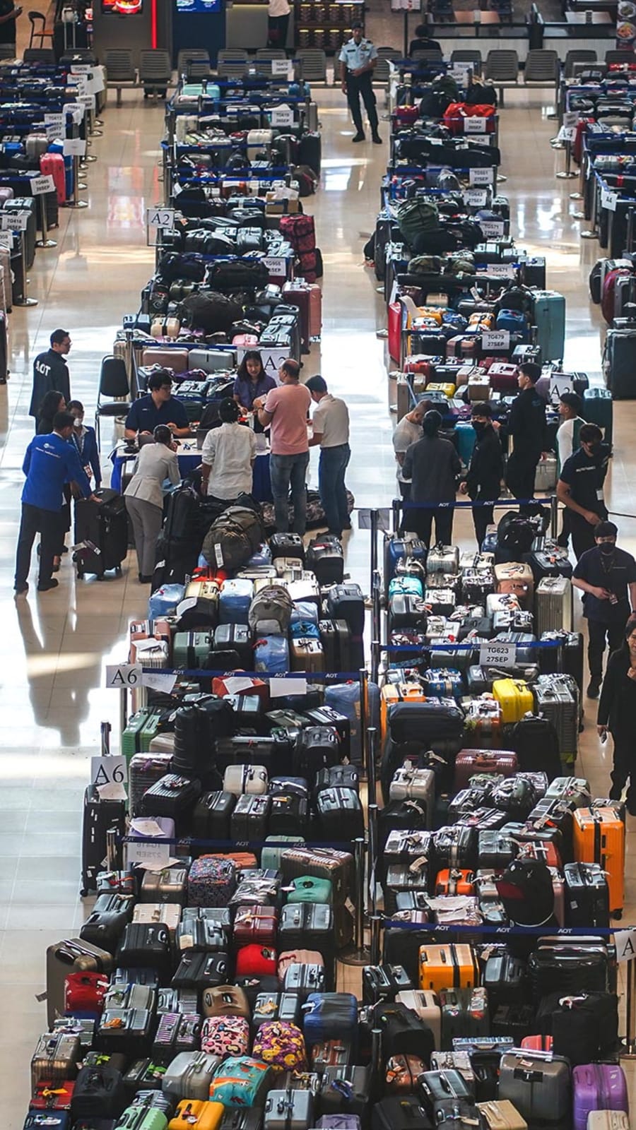 Thai Airways to clear 5,000 bags stranded at Bangkok airport