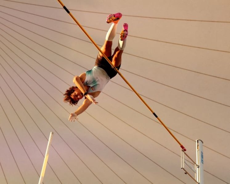 Duplantis soars to victory in Lausanne, falls short of world mark