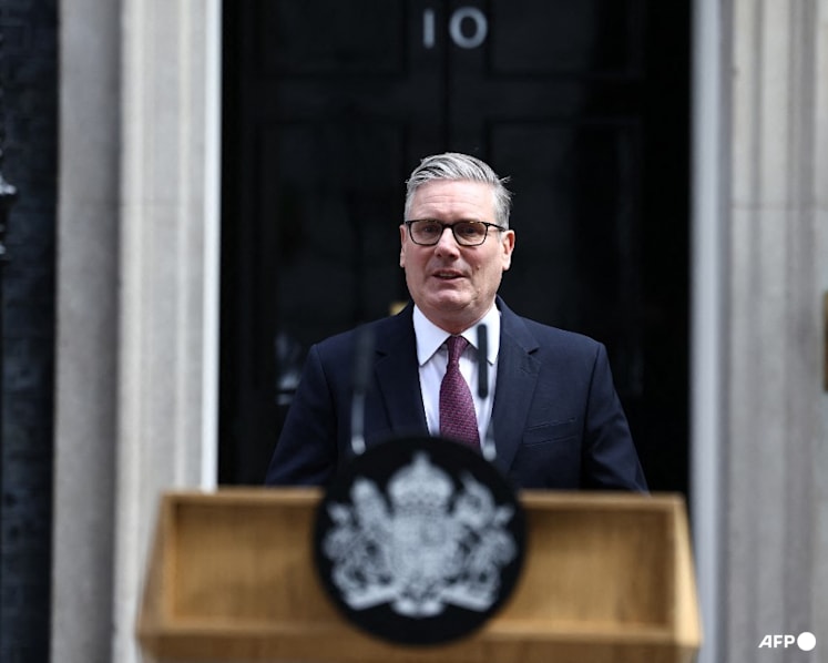 Keir Starmer resigns as UK prime minister