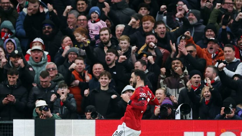 Man Utd tighten grip on fourth place with 2-0 home win over Spurs