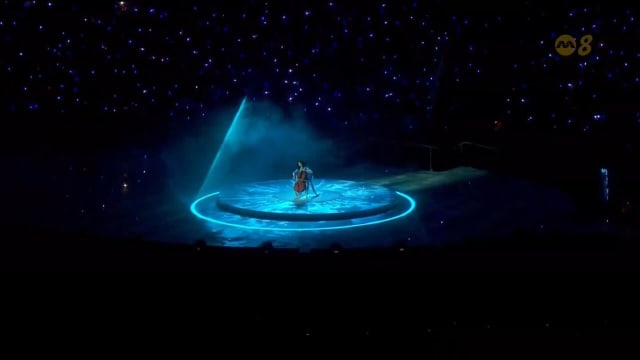 庆典第五幕 体现家人朋友并肩渡过难关 