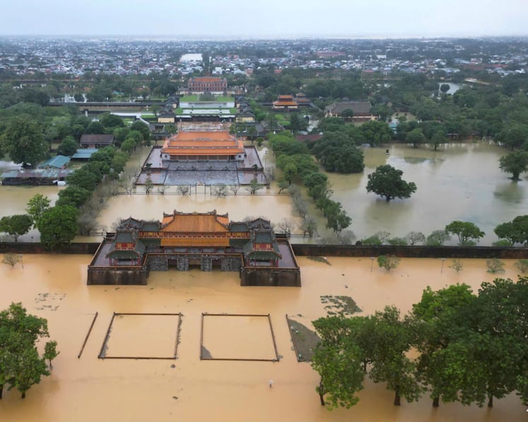 Vietnam city sets national record with 1.7m rain in 24 hours Vietnam city sets national record with 1.7m rain in 24 hours