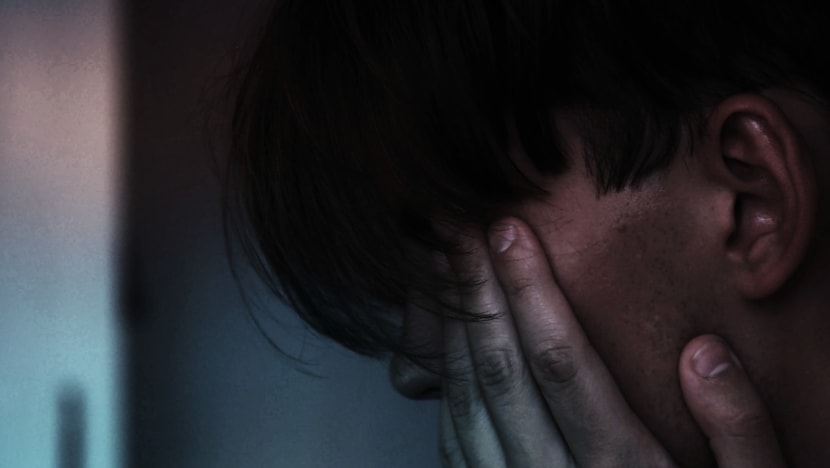 Singaporeans below 40 more likely to avoid social contact; mental health of working adults remains 'significantly strained': Study Singaporeans below 40 more likely to avoid social contact; mental health of working adults remains 'significantly strained': Study
