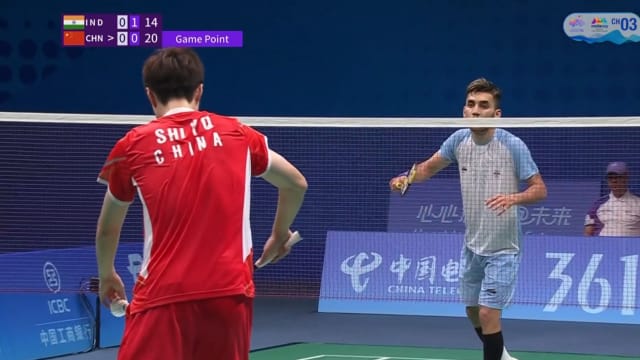 中国连丢两分后大逆转 3比2险胜印度保男团金牌