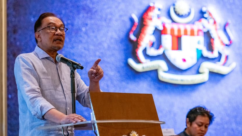 Tindakan terhadap kejatuhan ringgit harus seimbang demi kebaikan rakyat, pelabur, kata PM Anwar Tindakan terhadap kejatuhan ringgit harus seimbang demi kebaikan rakyat, pelabur, kata PM Anwar