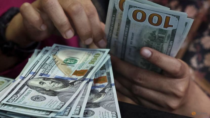 Dollar gains on euro, yen, but tariffs keep investors cautious Dollar gains on euro, yen, but tariffs keep investors cautious