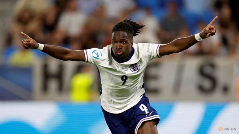 Forward Rowe joins Bologna after alleged dressing room altercation at Marseille