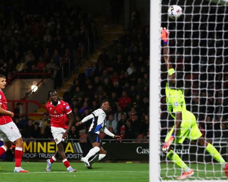 Wrexham and Birmingham share spoils in Hollywood derby