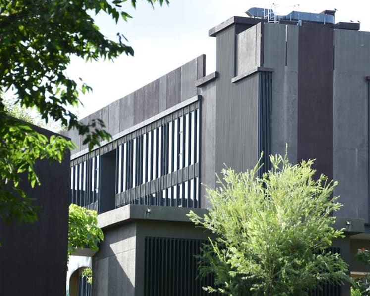 Man who tested positive for COVID-19 charged with breaching quarantine by leaving isolation facility