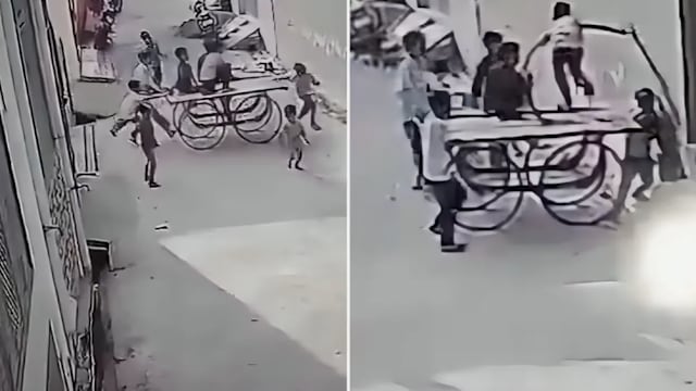 印度六岁男童巷内玩耍 被手推车夹击身亡