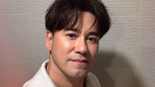 李圣杰紧贴小21岁女星，伸手拥入怀举止超亲密