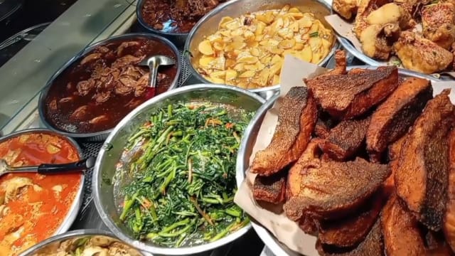新摊驾到！经济菜饭有$4.50三文鱼，你会点吗？