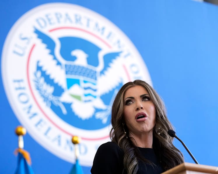 Trump administration revokes deportation protections for 600,000 Venezuelans