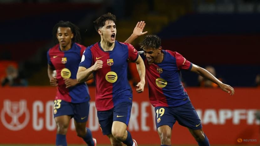 Injured Cubarsi leaves Spain squad and returns to Barca Injured Cubarsi leaves Spain squad and returns to Barca