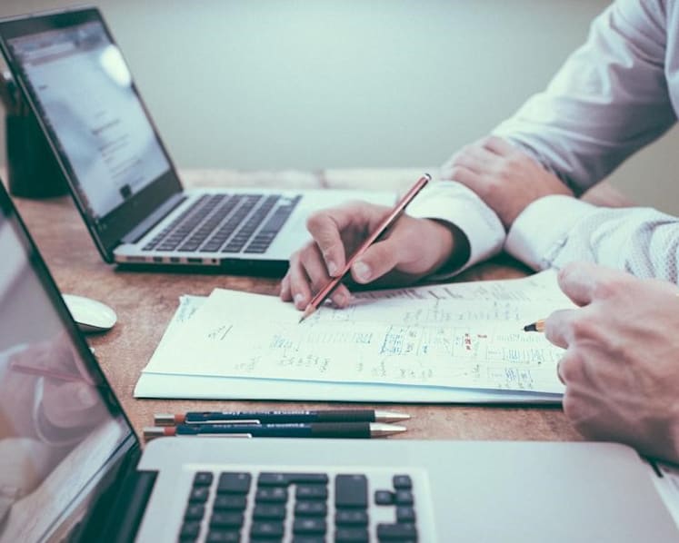 It does not always pay to be a humble leader